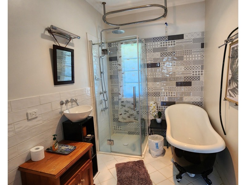 5 John Street, Crows Nest QLD 4355