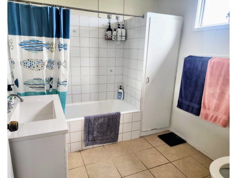 30 Cooke Street, Goombungee QLD 4354