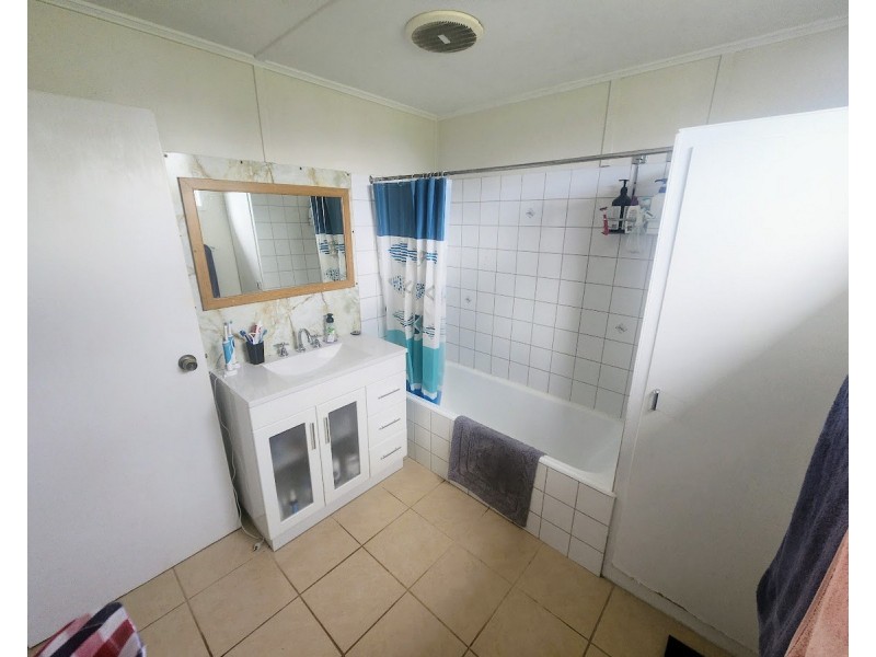 30 Cooke Street, Goombungee QLD 4354