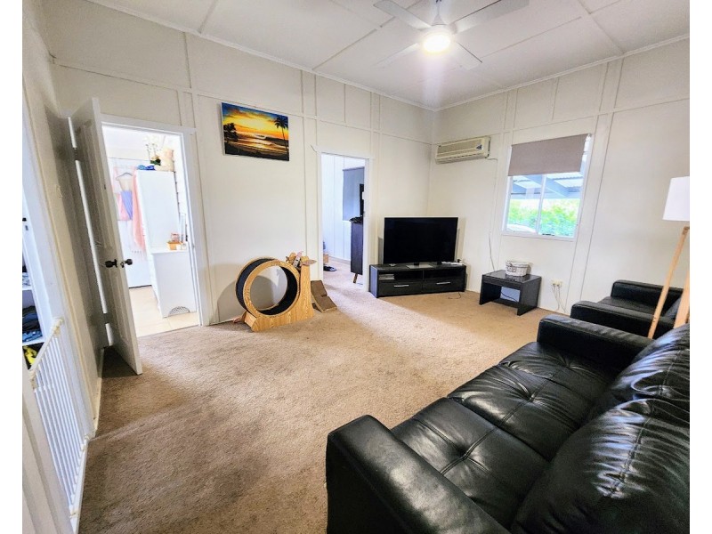 30 Cooke Street, Goombungee QLD 4354