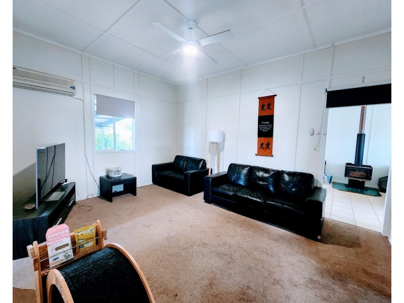 30 Cooke Street, Goombungee QLD 4354