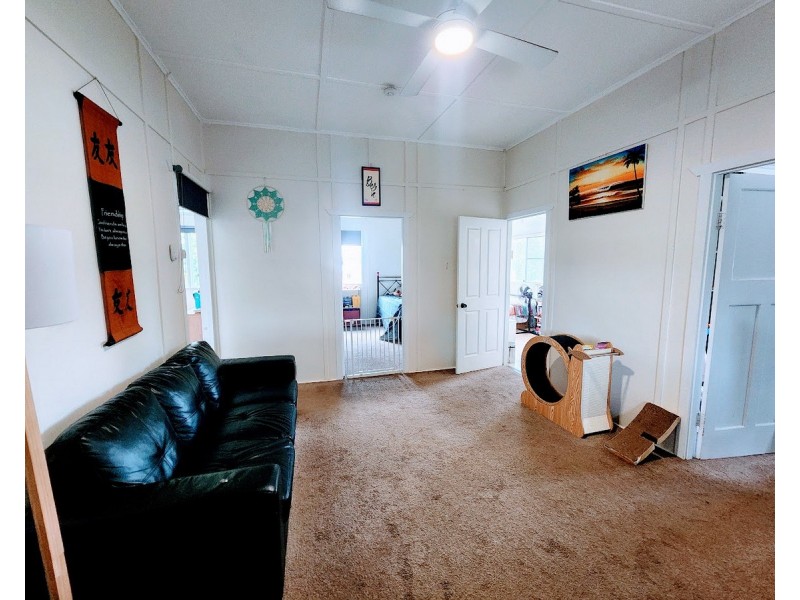 30 Cooke Street, Goombungee QLD 4354