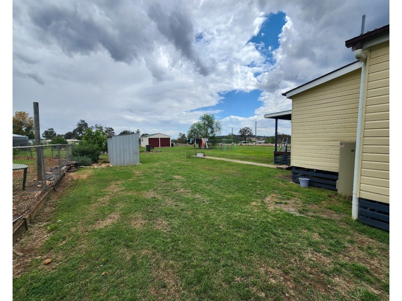 30 Cooke Street, Goombungee QLD 4354