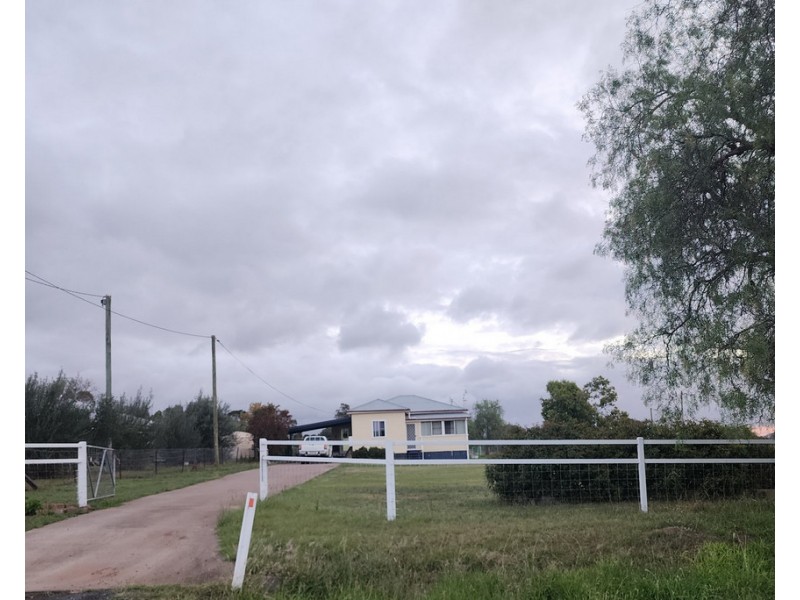 30 Cooke Street, Goombungee QLD 4354