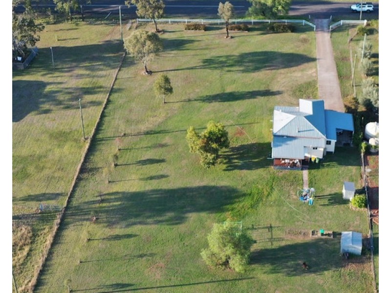 30 Cooke Street, Goombungee QLD 4354