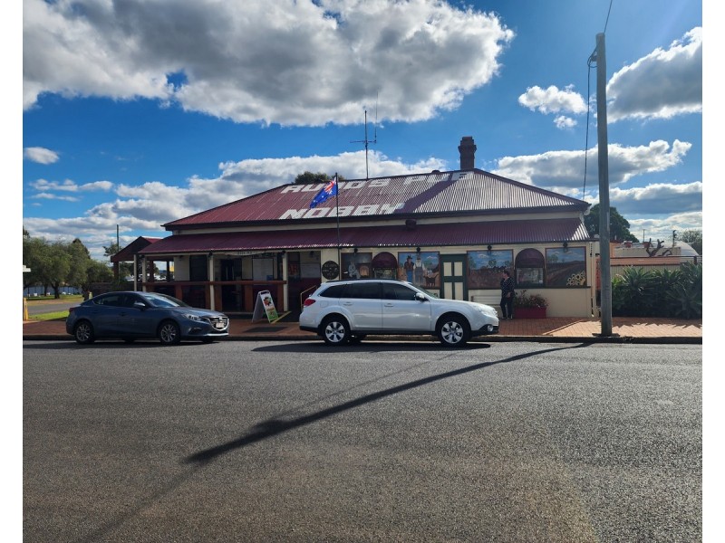 10 TOOTH SREET, Nobby QLD 4360