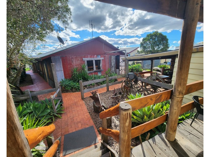 10 TOOTH SREET, Nobby QLD 4360