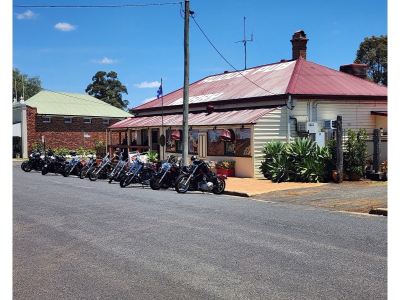 10 TOOTH SREET, Nobby QLD 4360