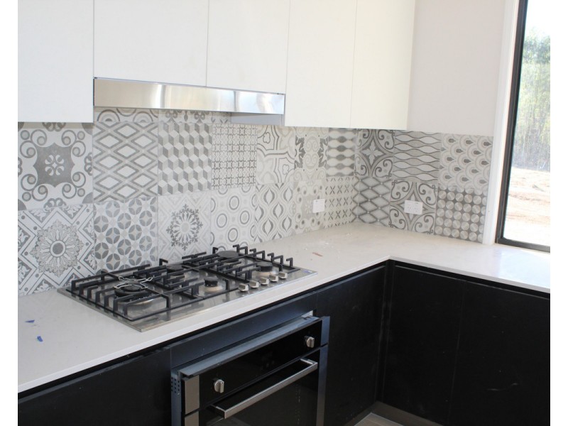 6 Bottle Tree Court, Withcott QLD 4352
