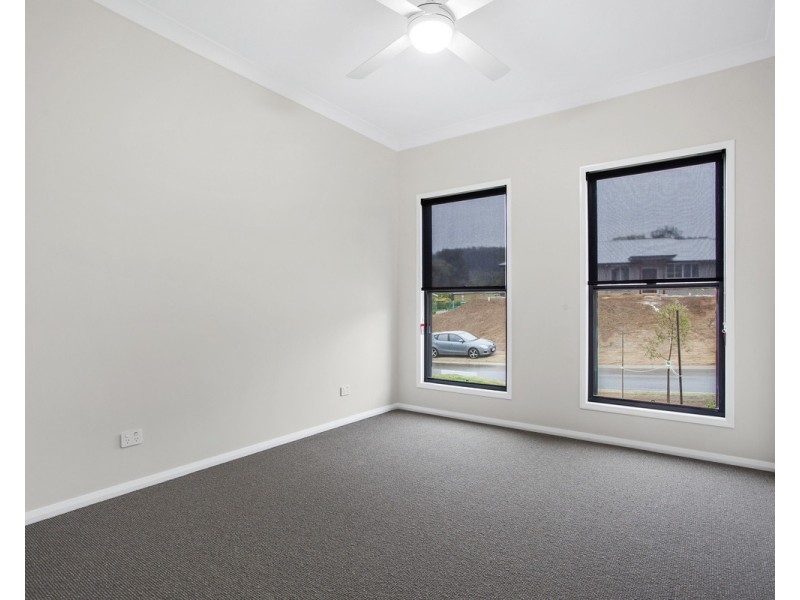 6 Bottle Tree Court, Withcott QLD 4352