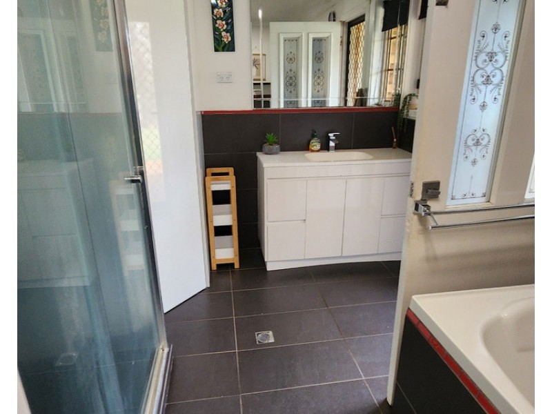 25 Squires Road, Lockyer QLD 4344