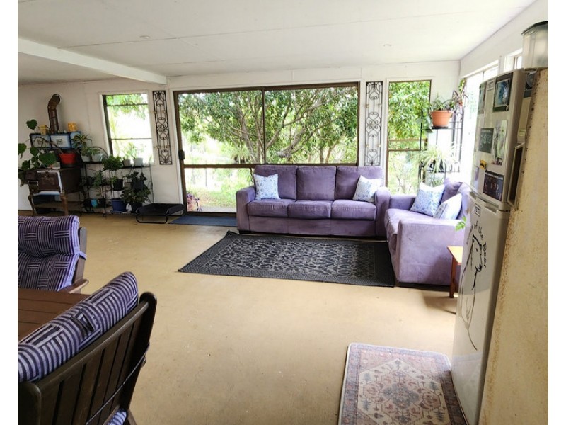25 Squires Road, Lockyer QLD 4344