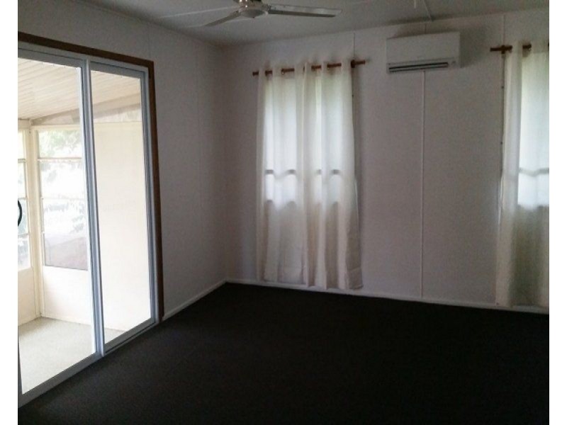 3 Hewitt Street, Moura QLD 4718