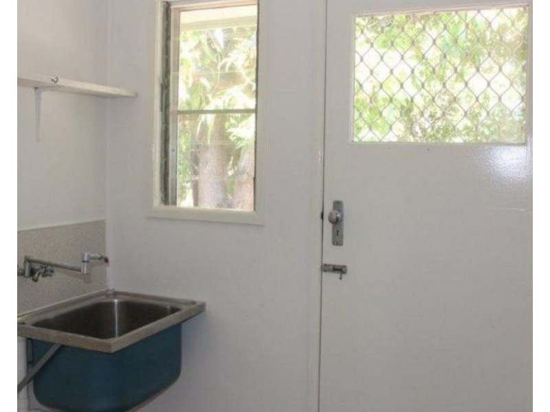 3 Hewitt Street, Moura QLD 4718
