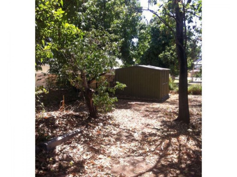 3 Hewitt Street, Moura QLD 4718