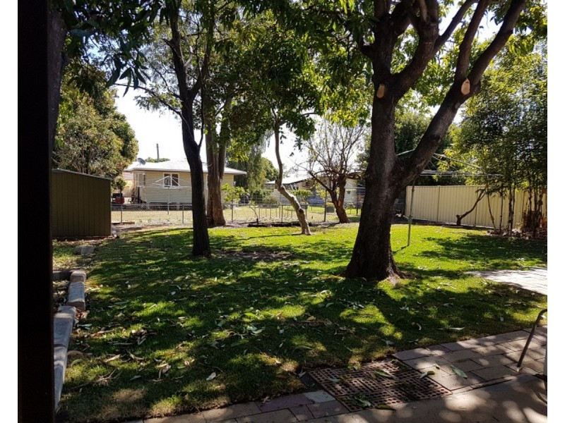 3 Hewitt Street, Moura QLD 4718