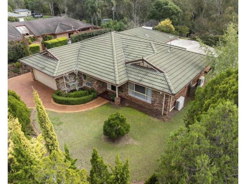 8 Parkway Drive, Highfields QLD 4352