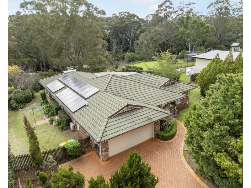 8 Parkway Drive, Highfields QLD 4352