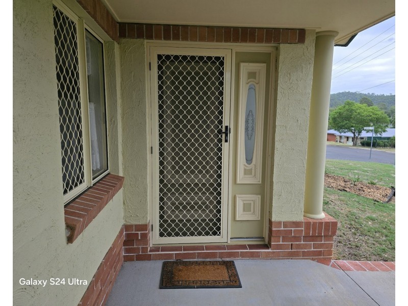 2/6 Vista Court, Withcott QLD 4352