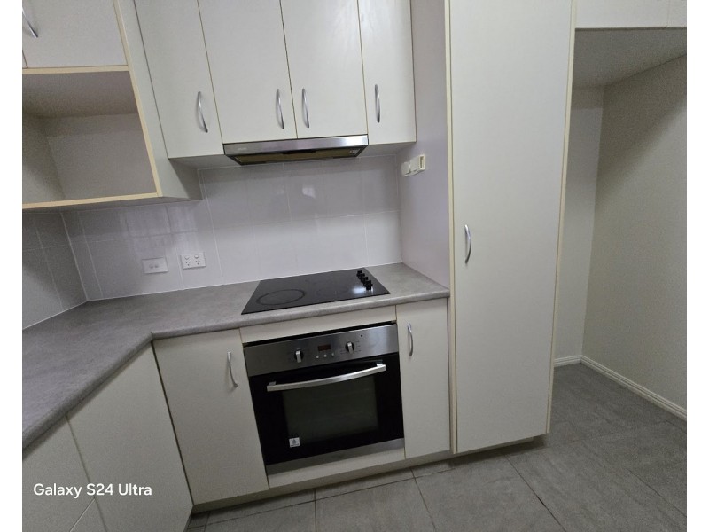 2/6 Vista Court, Withcott QLD 4352