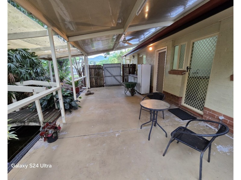 2/6 Vista Court, Withcott QLD 4352