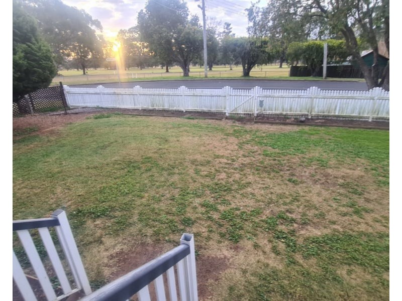 27 Nolan Street, Crows Nest QLD 4355