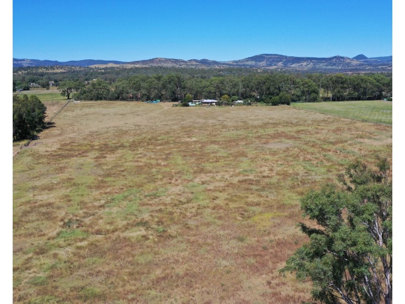 10 Flagstone Creek Road, Helidon QLD 4344