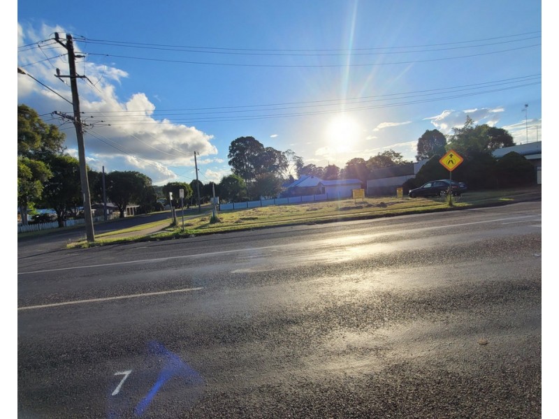 29 Toowoomba Road, Crows Nest QLD 4355
