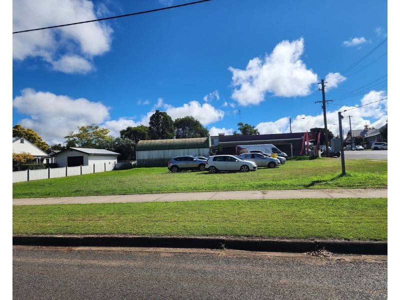 29 Toowoomba Road, Crows Nest QLD 4355