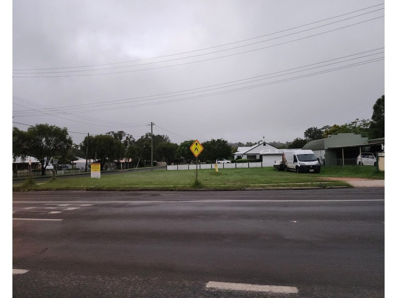 29 Toowoomba Road, Crows Nest QLD 4355