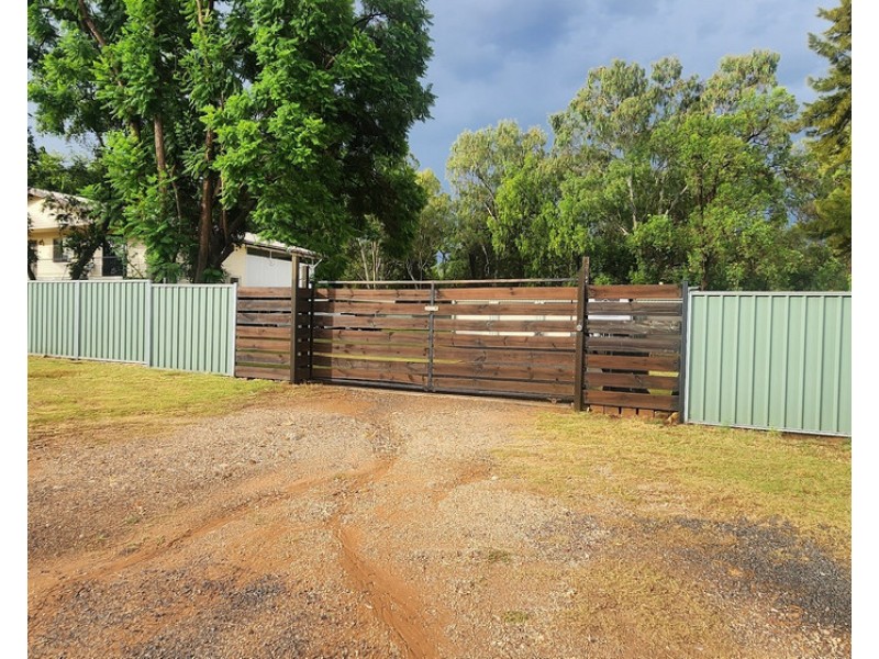 7 Downes Street, Chinchilla QLD 4413