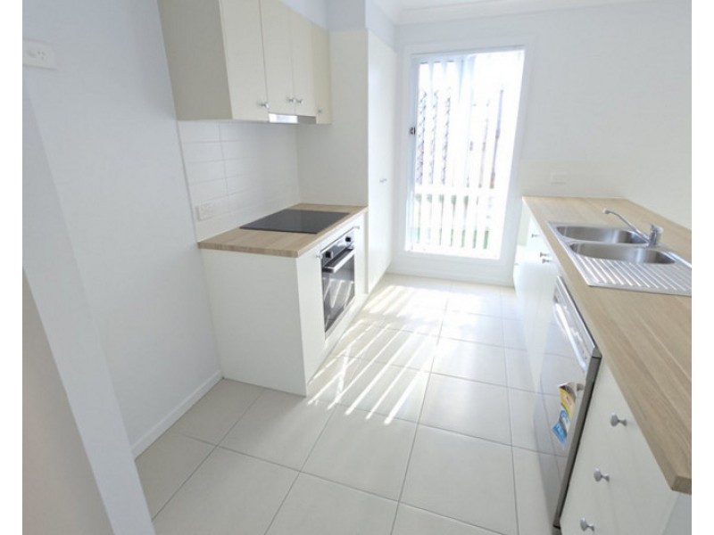 1 Wattle Grove, Harristown QLD 4350