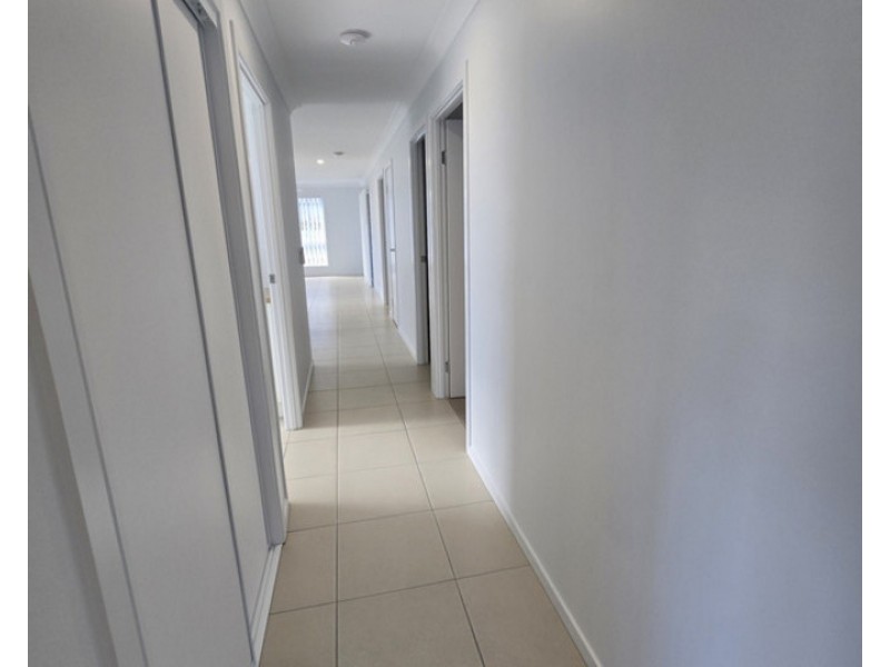 1 Wattle Grove, Harristown QLD 4350