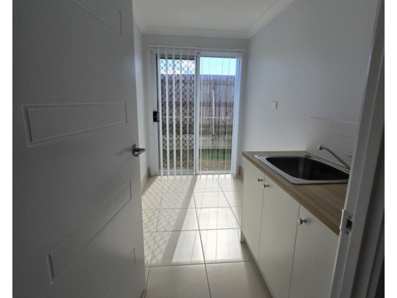 1 Wattle Grove, Harristown QLD 4350