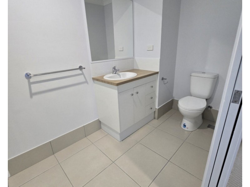 1 Wattle Grove, Harristown QLD 4350