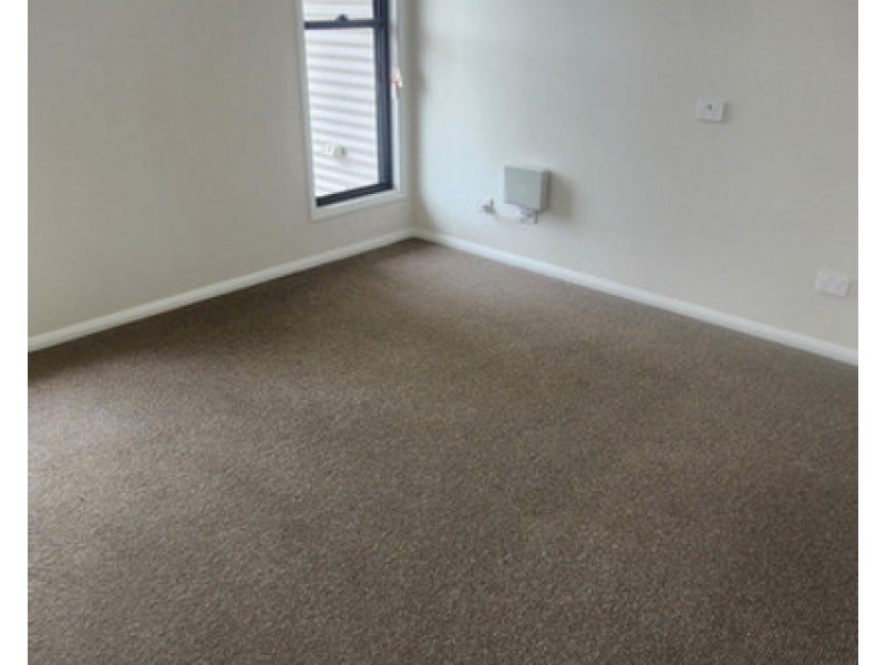 6 Bottle Tree Court, Withcott QLD 4352