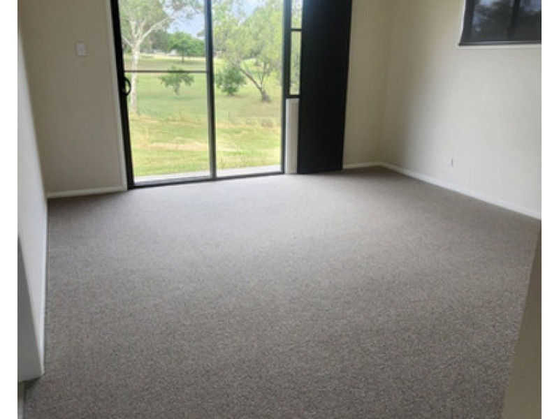 6 Bottle Tree Court, Withcott QLD 4352