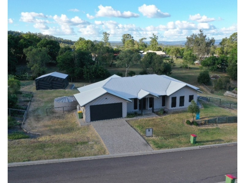 6 Bottle Tree Court, Withcott QLD 4352