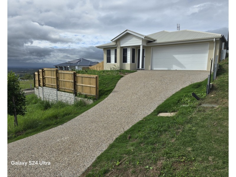 6 Wandsworth Street, Cranley QLD 4350