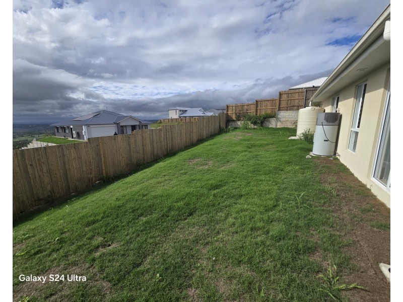 6 Wandsworth Street, Cranley QLD 4350