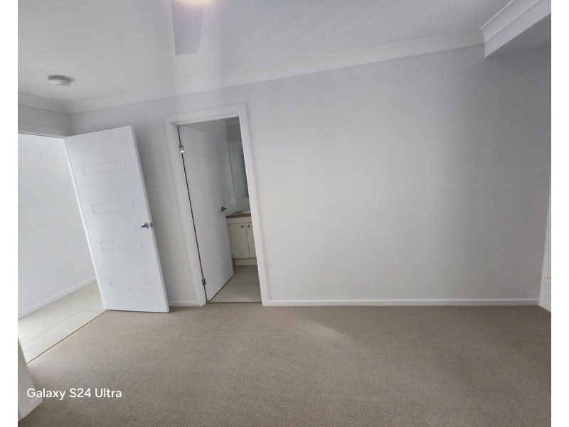 6 Wandsworth Street, Cranley QLD 4350