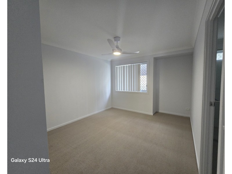 6 Wandsworth Street, Cranley QLD 4350