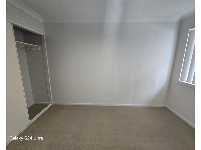 6 Wandsworth Street, Cranley QLD 4350