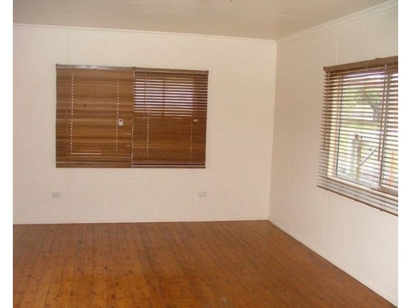 28 Albert Street, Crows Nest QLD 4355