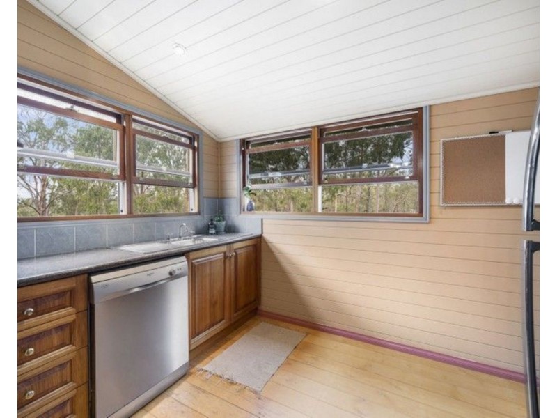 127 Koreelah Street, Upper Lockyer QLD 4352