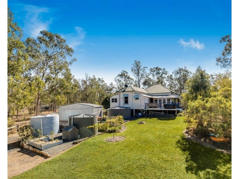 127 Koreelah Street, Upper Lockyer QLD 4352