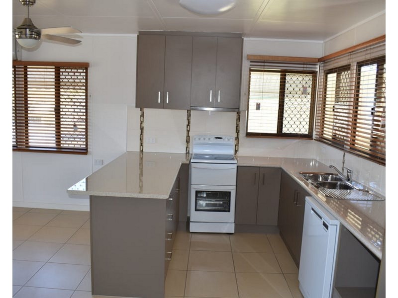 12 Station Street, Helidon QLD 4344