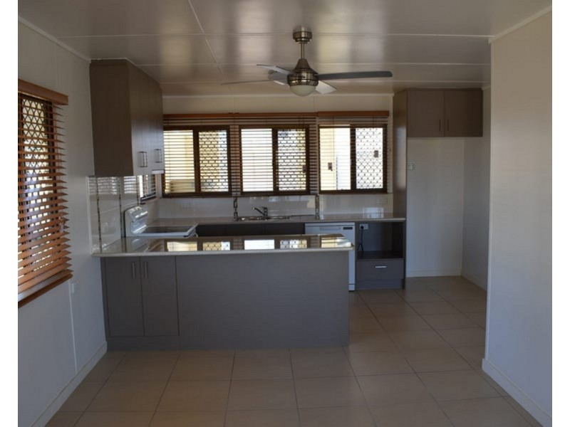 12 Station Street, Helidon QLD 4344