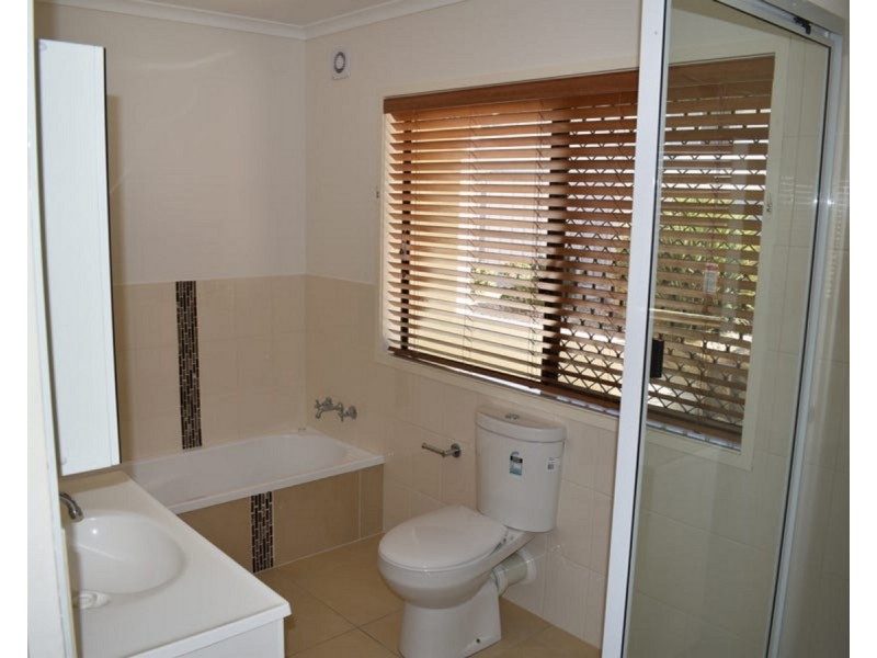 12 Station Street, Helidon QLD 4344