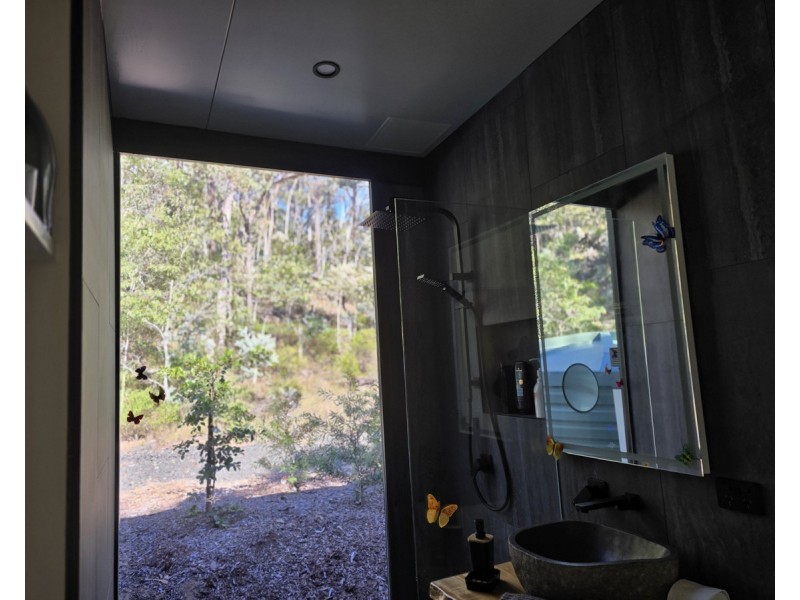 100 Debra Street, Withcott QLD 4352